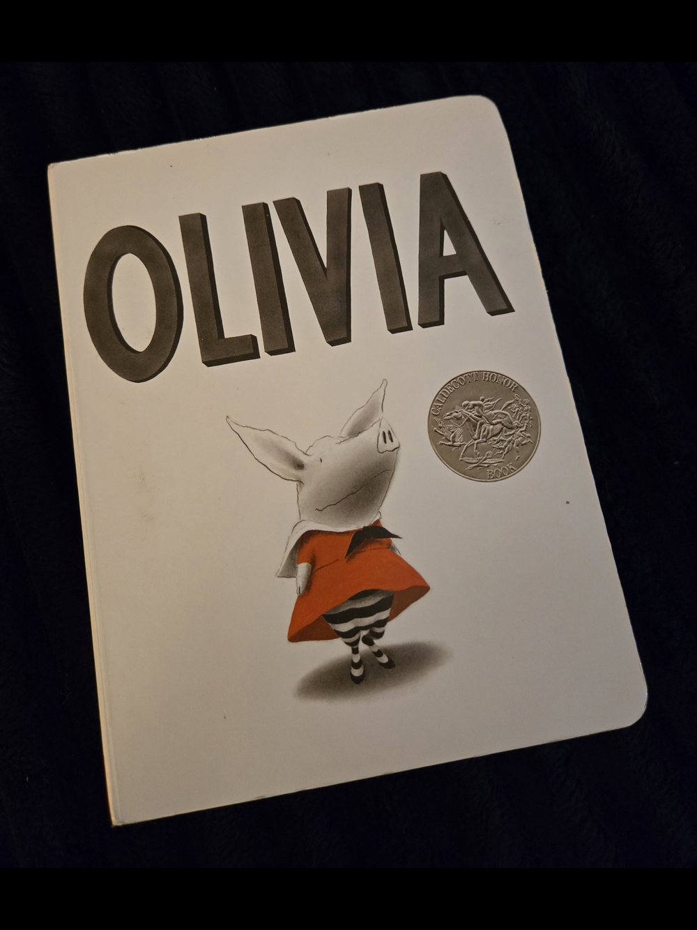 CLASSIC - LIKE NEW OLIVIA Children's Board Book - by Ian Falconer